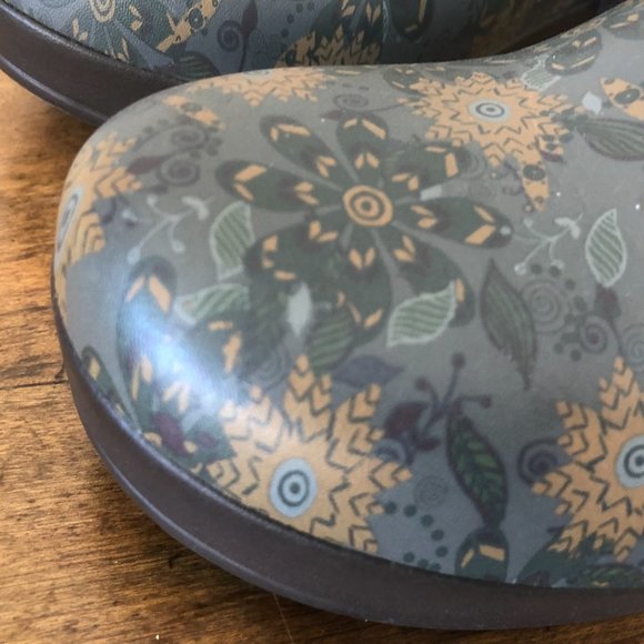 CROCS Size 11 Floral Print Clogs 203764 Dual Leather Braided Strap Dual Comfort - Picture 6 of 15